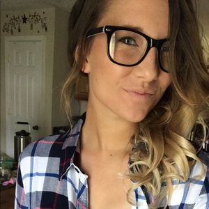 Meet your Posher, Mercedes